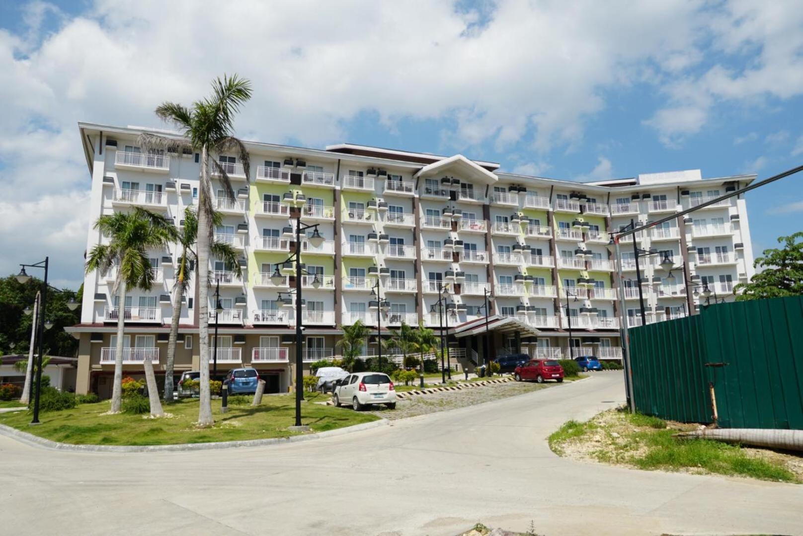 Ania Rooms@Amani Grand Residences Near Airport Lapu-Lapu City Eksteriør billede