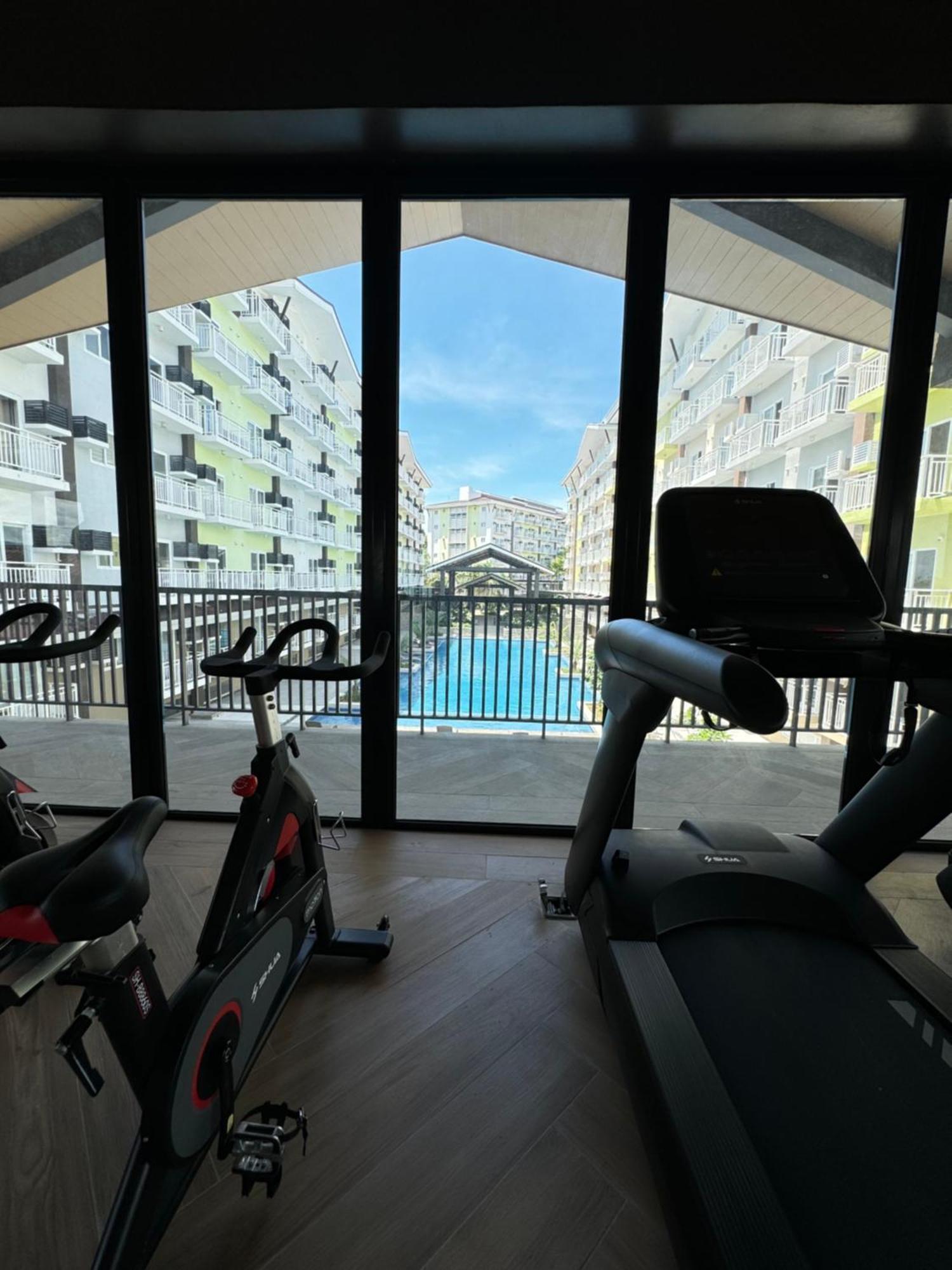 Ania Rooms@Amani Grand Residences Near Airport Lapu-Lapu City Eksteriør billede