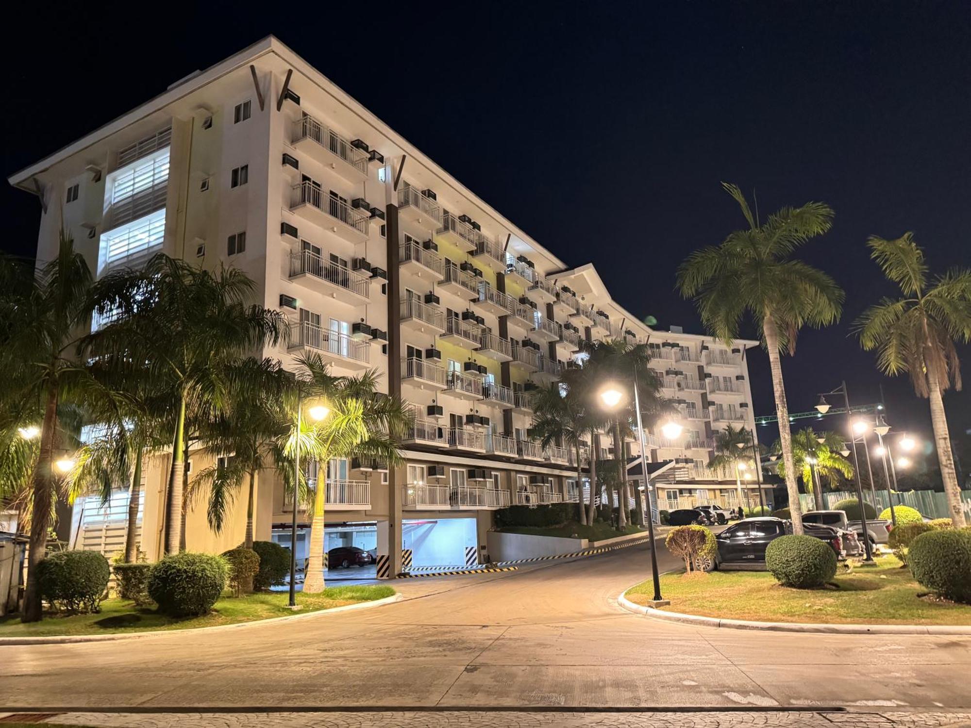 Ania Rooms@Amani Grand Residences Near Airport Lapu-Lapu City Eksteriør billede