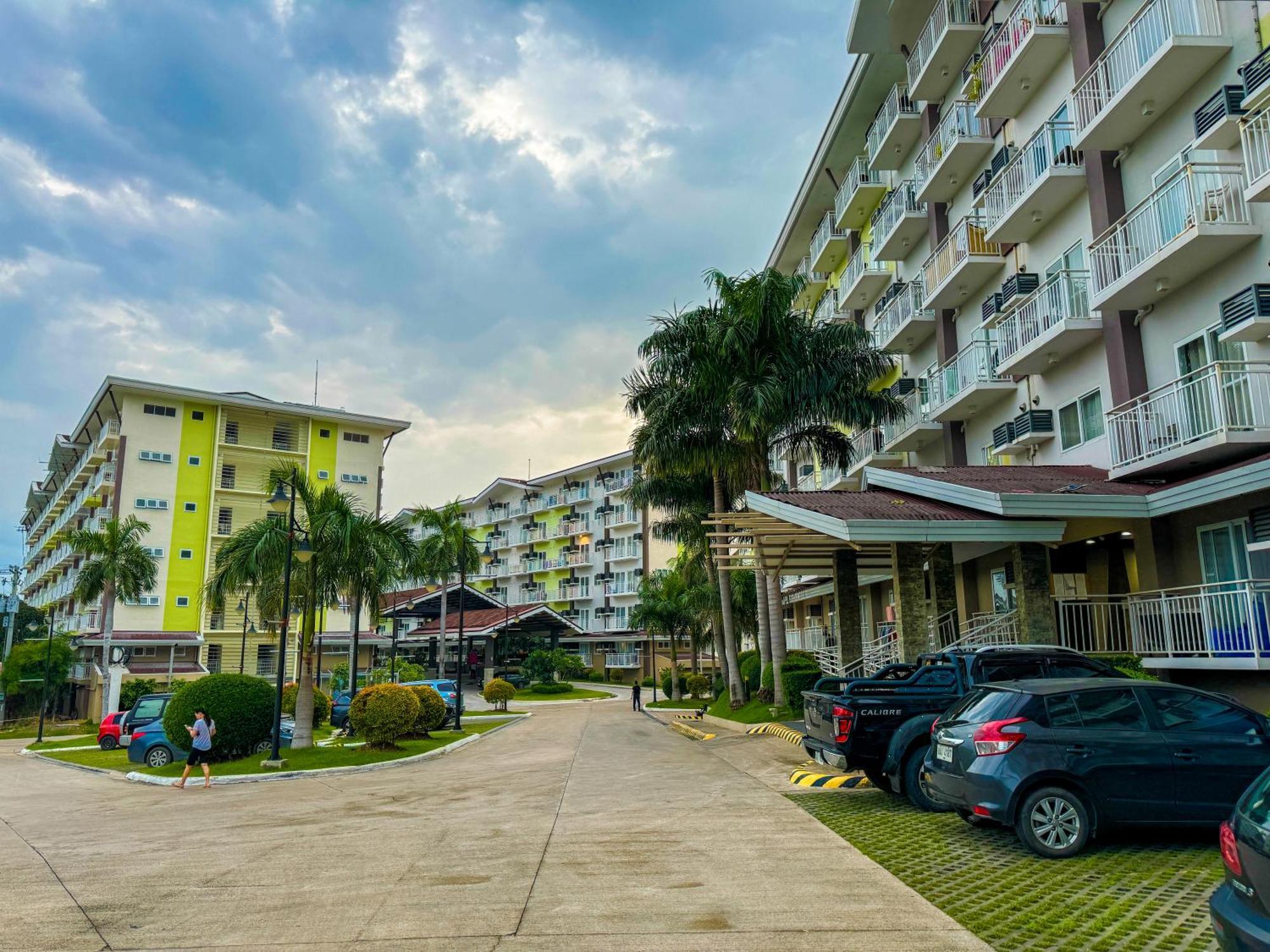 Ania Rooms@Amani Grand Residences Near Airport Lapu-Lapu City Eksteriør billede