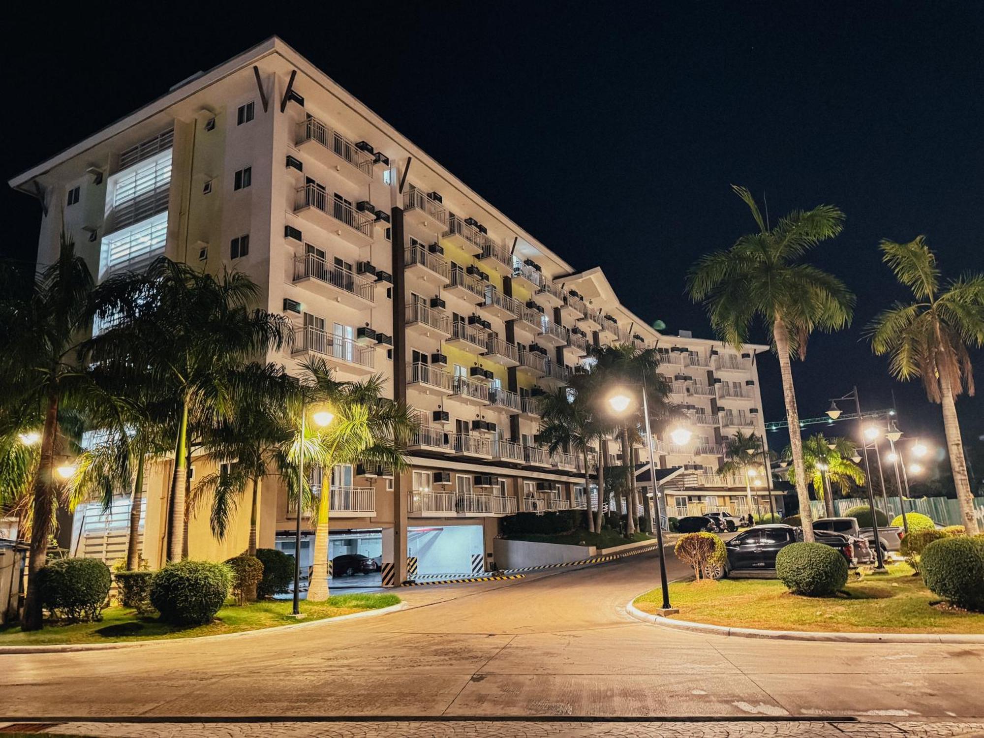 Ania Rooms@Amani Grand Residences Near Airport Lapu-Lapu City Eksteriør billede