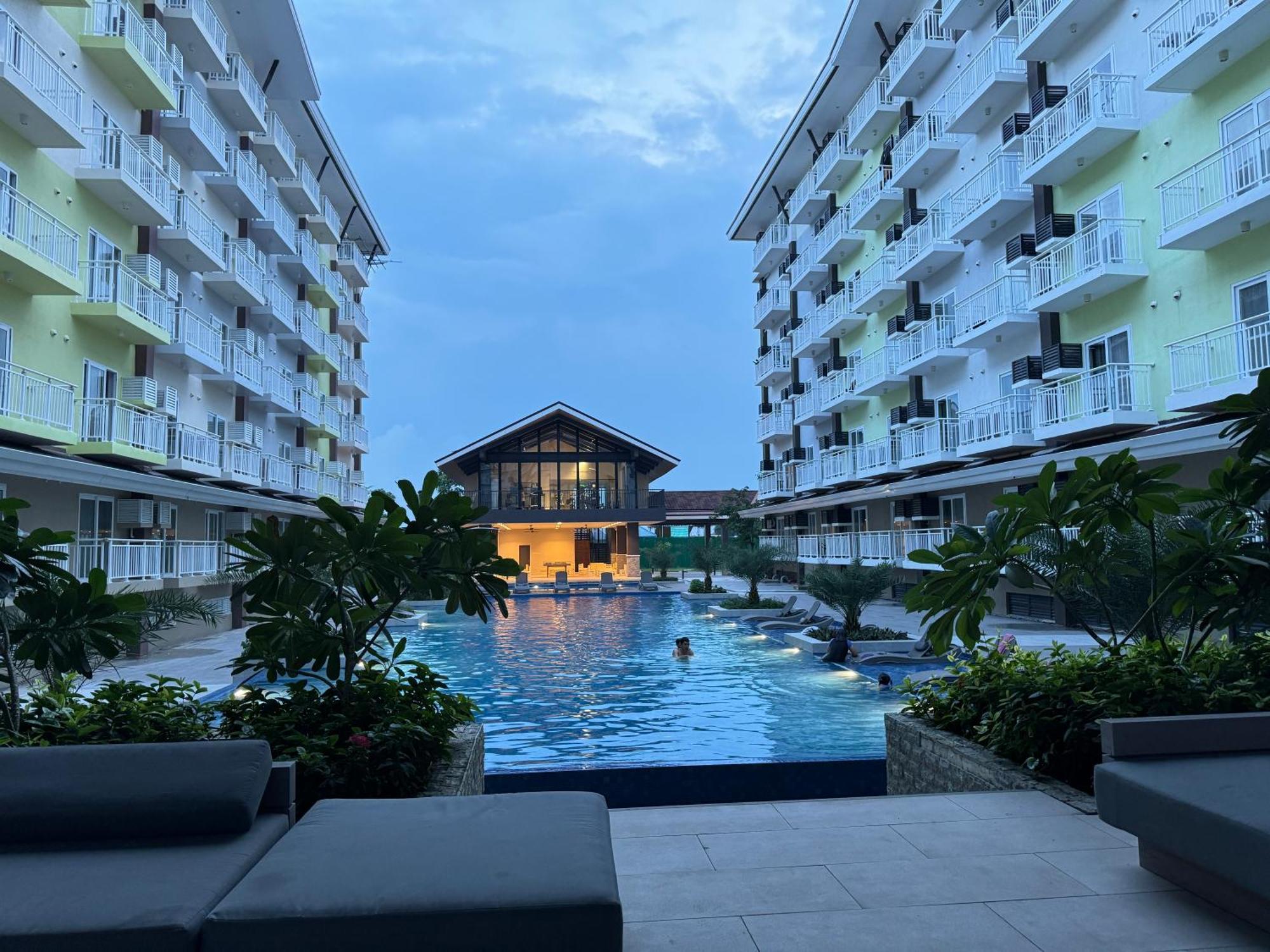 Ania Rooms@Amani Grand Residences Near Airport Lapu-Lapu City Eksteriør billede
